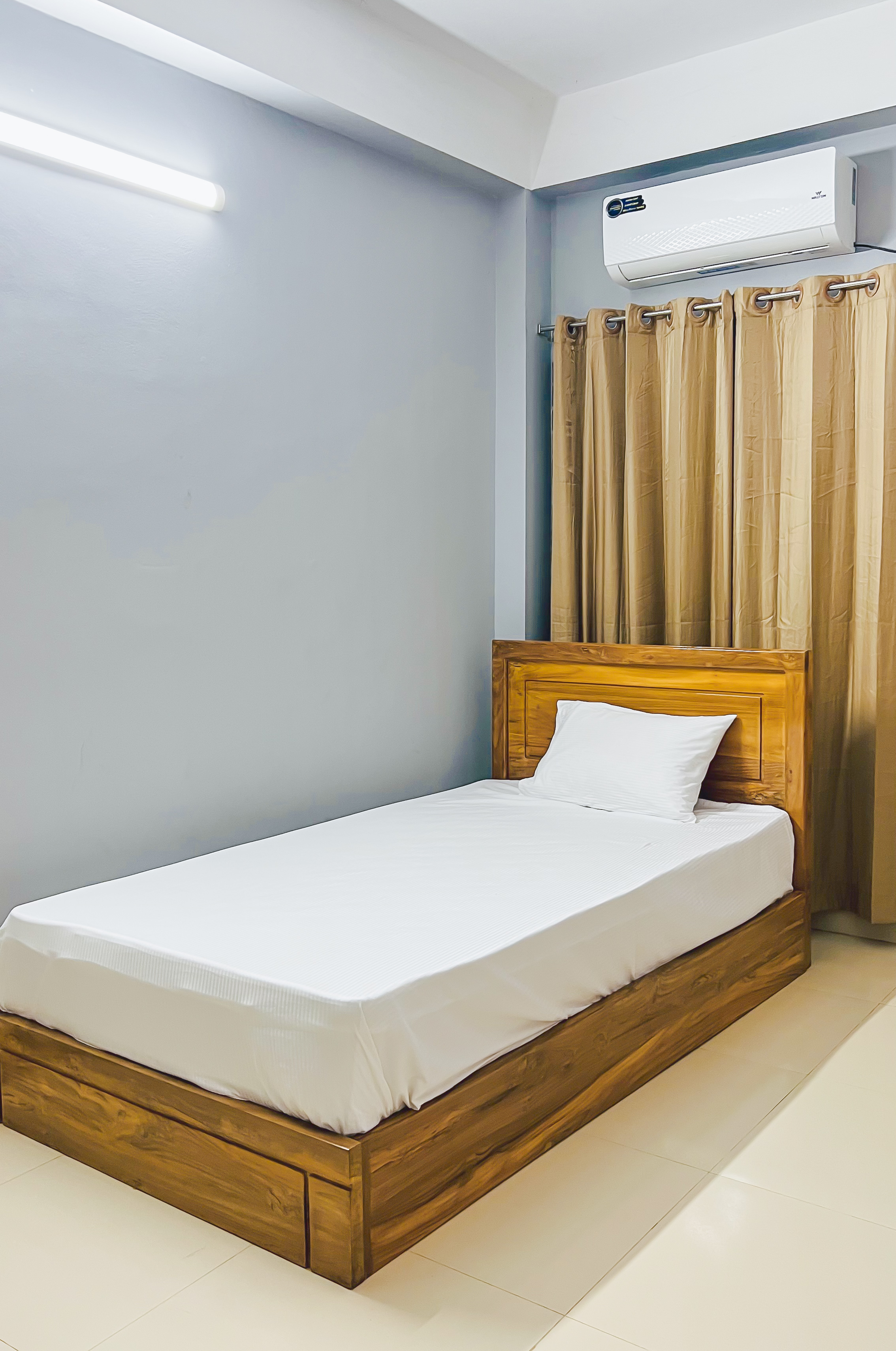 Single Bed 1 photo 3